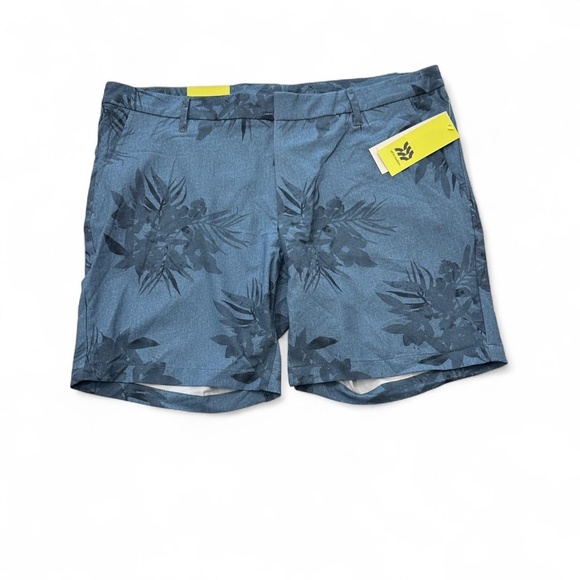 NWT all in motion Men’s Golf Blue Flower Shorts Size 40 - Picture 1 of 6